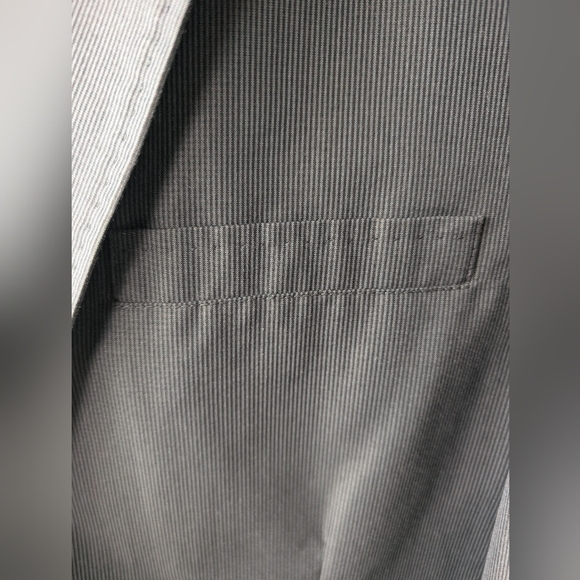 Burberry Classic Pinstripe Blazer size Large - Picture 6 of 16